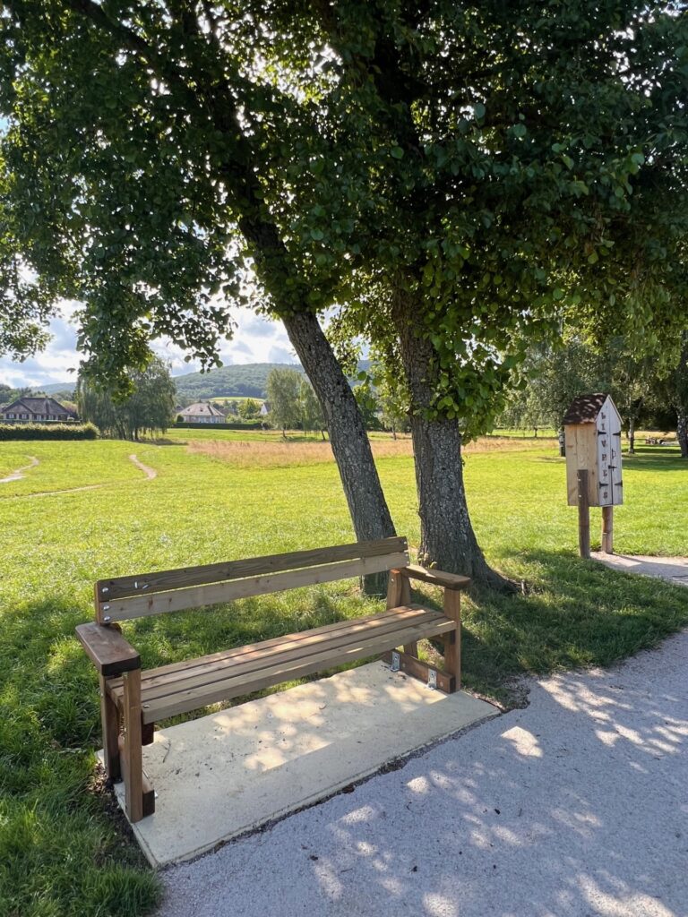Nouveau mobilier au Plan d'Eau du Vallon