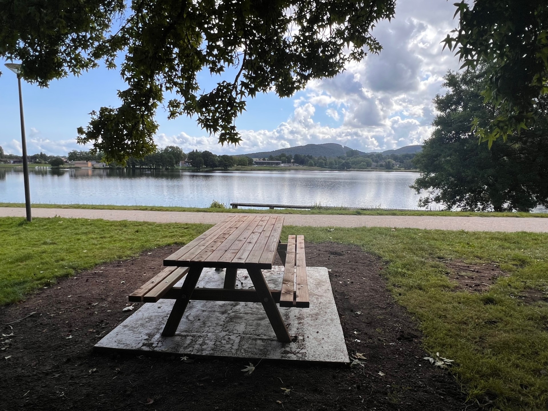 Nouveau mobilier au Plan d'Eau du Vallon