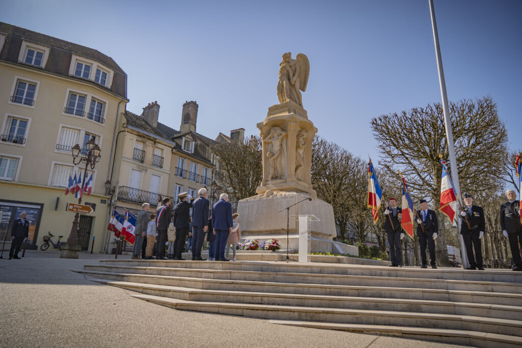 Une cérémonie en mémoire des victimes de la guerre d'Algérie