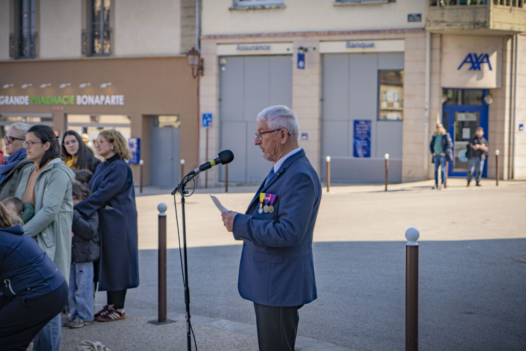 Une cérémonie en mémoire des victimes de la guerre d'Algérie