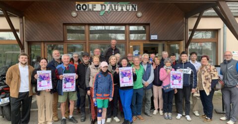 Au Golf d'Autun : des représentants du festival des lycéens 71 et des golfeurs ensemble pour les restos du Cœur de Saône et Loire