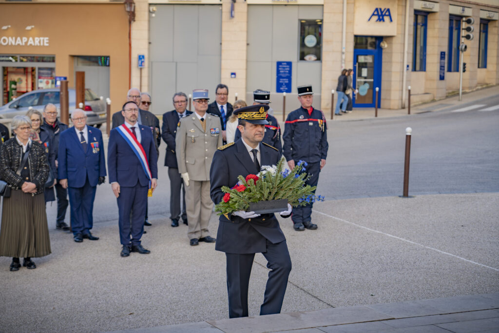 Amaury de Barbeyrac officiellement investi sous-préfet d'Autun