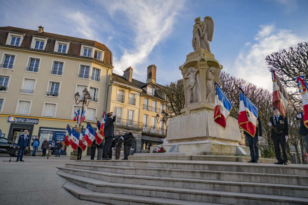 Amaury de Barbeyrac officiellement investi sous-préfet d'Autun