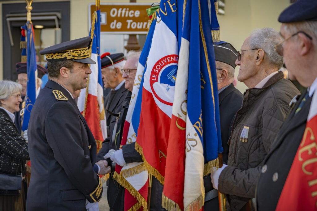 Amaury de Barbeyrac officiellement investi sous-préfet d'Autun