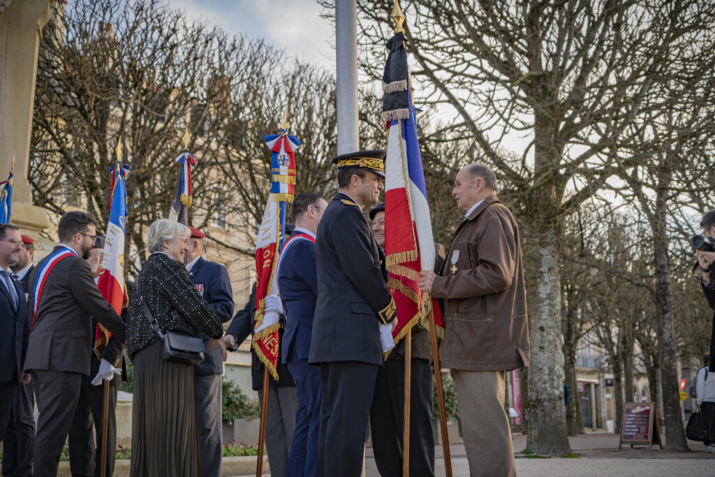 Amaury de Barbeyrac officiellement investi sous-préfet d'Autun