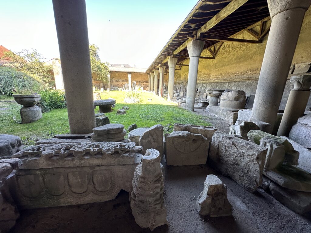 Découvrez les trésors antiques et médiévaux du Musée Lapidaire d’Autun