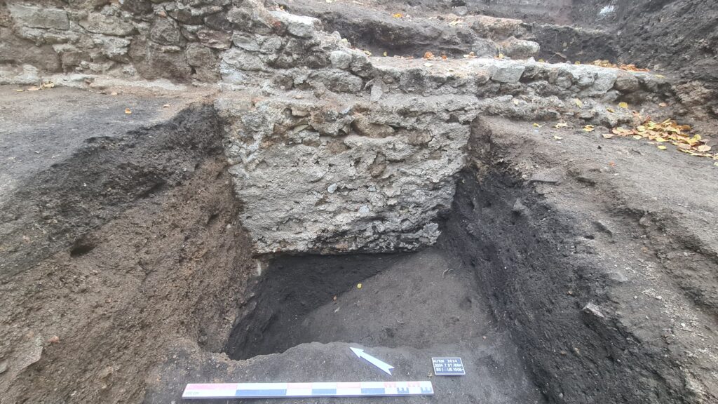 Abbaye St-Jean le Grand : un complexe religieux d’origine mérovingienne autunois peu connu