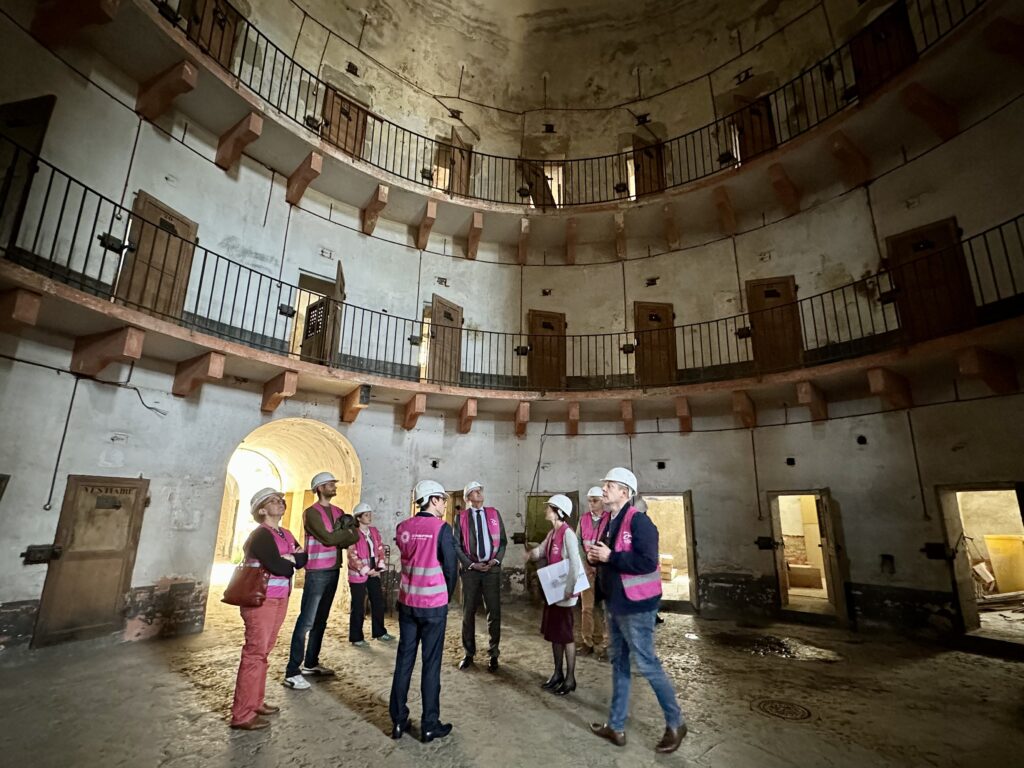 Le Crédit Agricole Centre Est soutient le projet du Panoptique d'Autun - Musée Rolin
