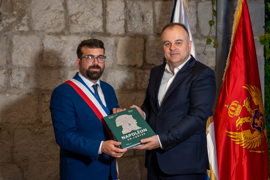 Vincent Chauvet réélu à la présidence de la Fédération Européenne des Cités Napoléoniennes