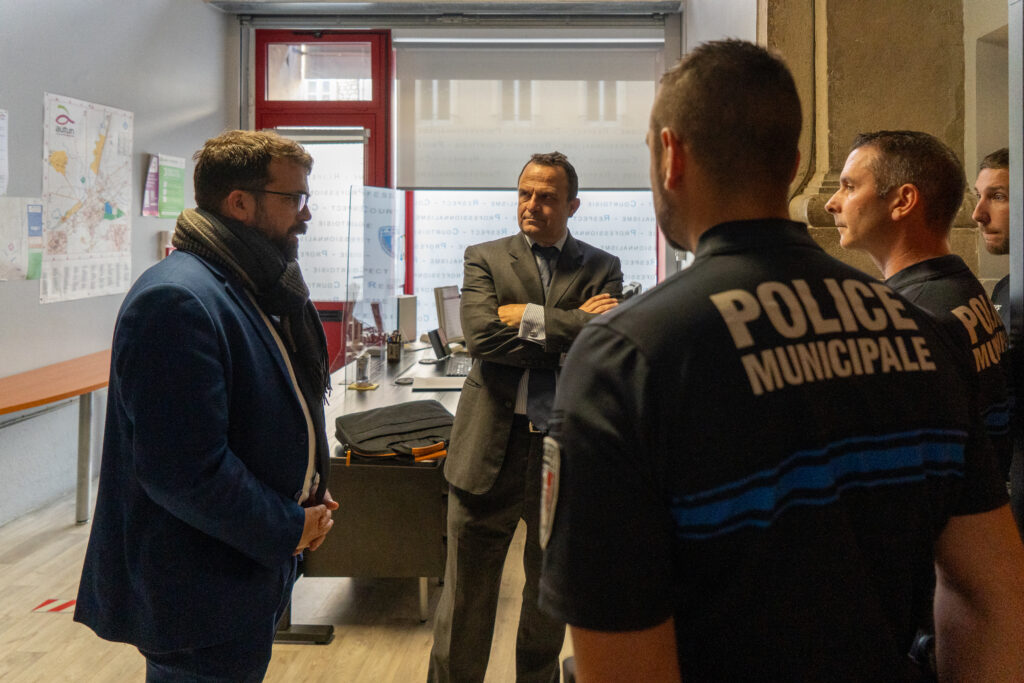 Vincent Chauvet fait visiter Autun au nouveau sous-préfet
