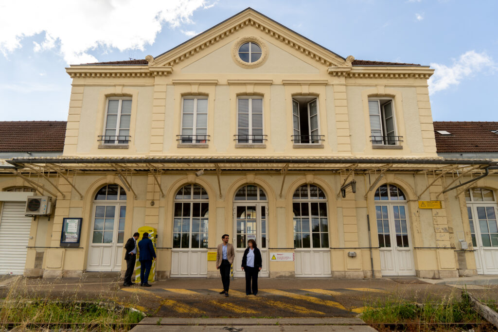 Vincent Chauvet fait visiter Autun au nouveau sous-préfet
