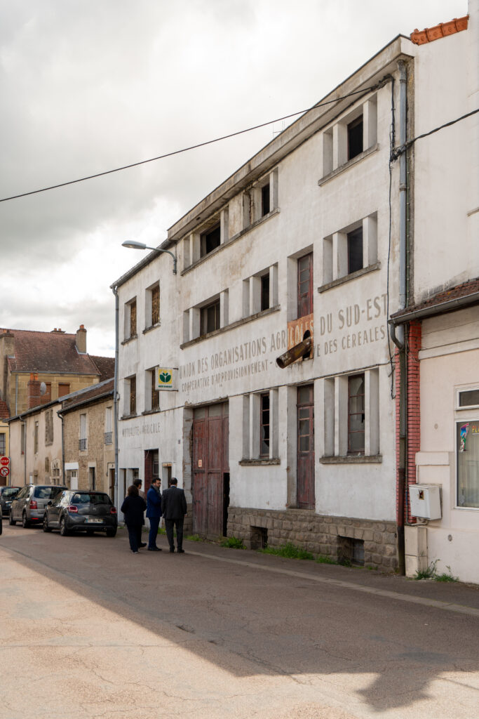 Vincent Chauvet fait visiter Autun au nouveau sous-préfet