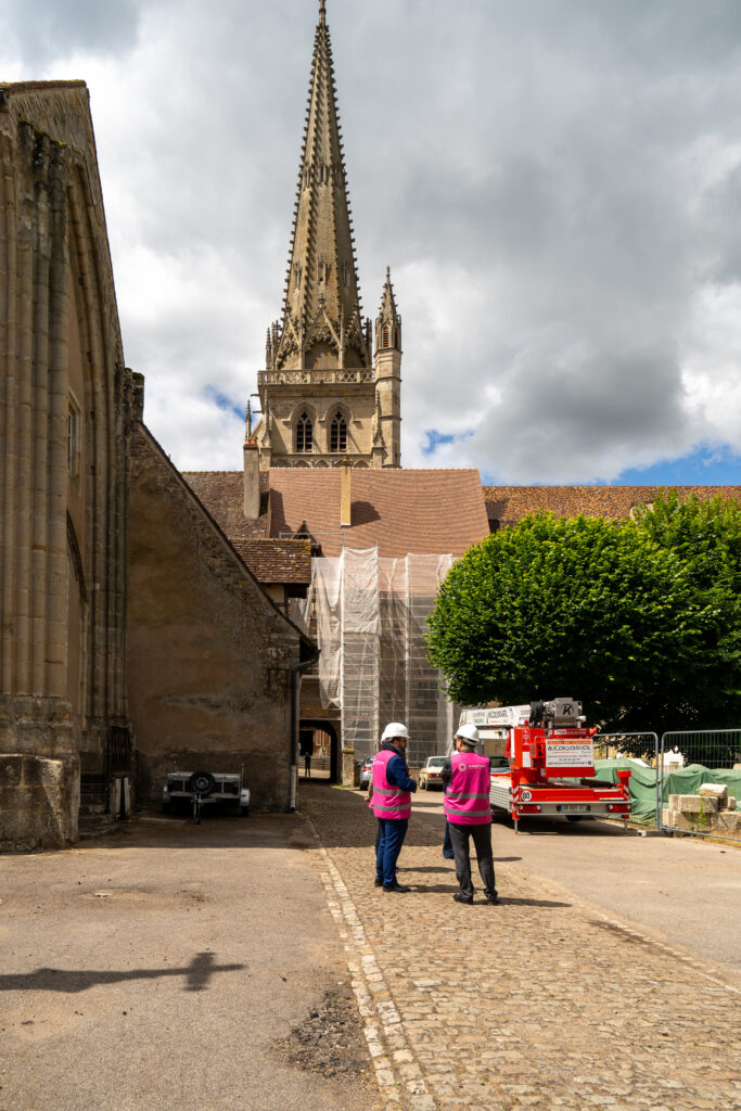 Vincent Chauvet fait visiter Autun au nouveau sous-préfet