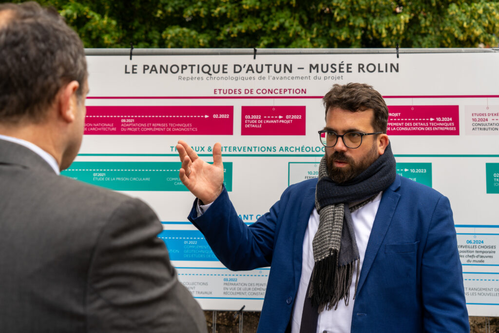 Vincent Chauvet fait visiter Autun au nouveau sous-préfet