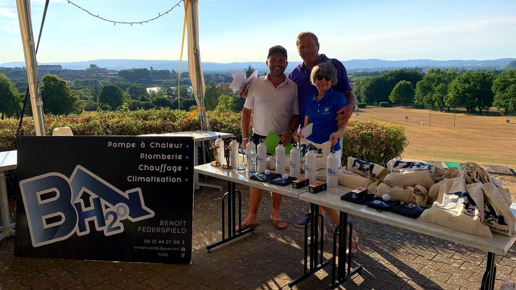 Magnifique dotation et belle participation pour la première coupe BH2o au golf d'Autun
