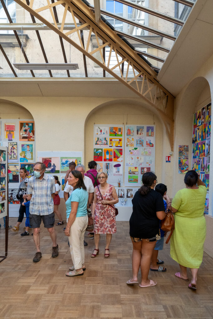 École d'arts plastiques : plus de 500 œuvres à découvrir !