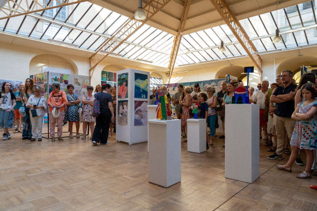 École d'arts plastiques : plus de 500 œuvres à découvrir !