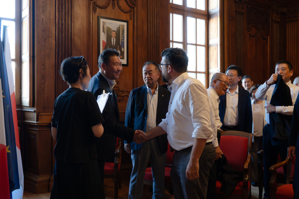 Une délégation de Kawagoe reçue à l'hôtel de ville d'Autun