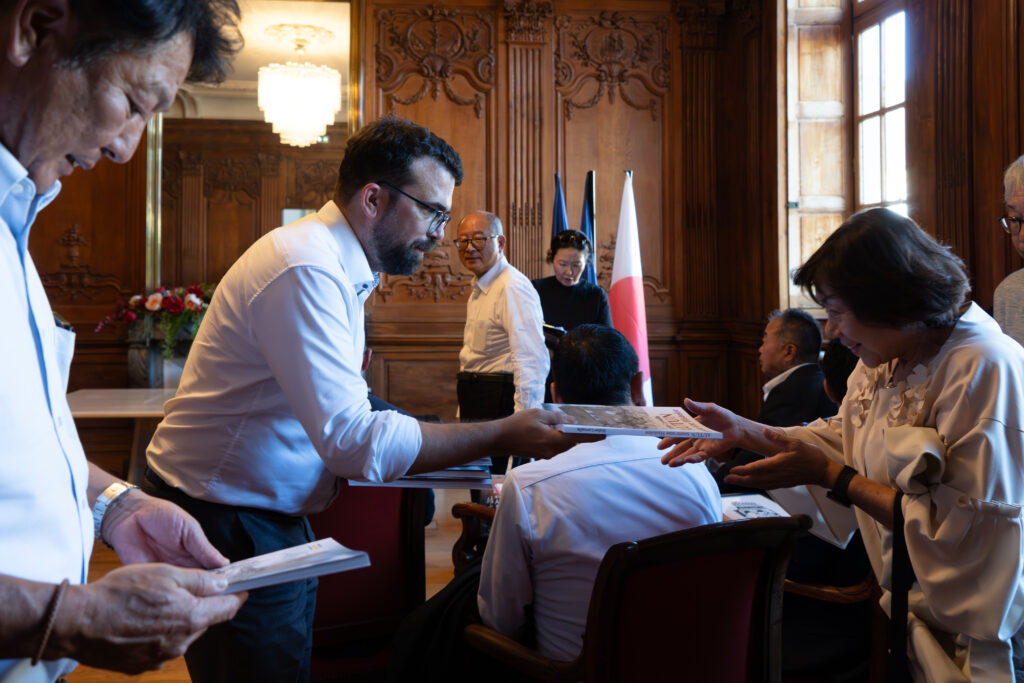 Une délégation de Kawagoe reçue à l'hôtel de ville d'Autun