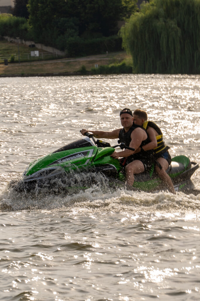 Cet été, faites du jet-ski au plan d'eau du Vallon !