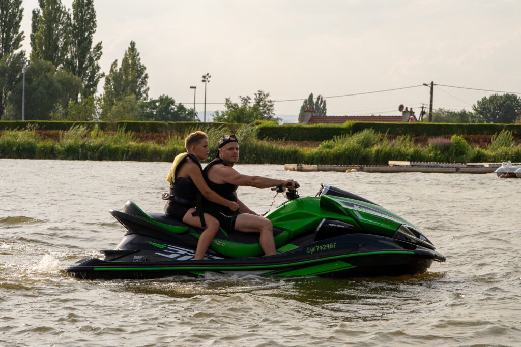 Cet été, faites du jet-ski au plan d'eau du Vallon !