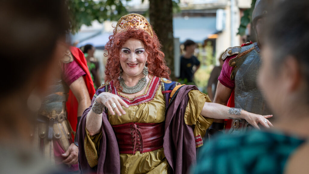Arts de la Rue : Agrippine a fait rire le centre-ville d'Autun