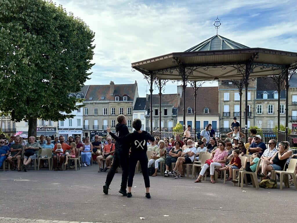 Arts de la Rue : Broglii clôture la saison 2026