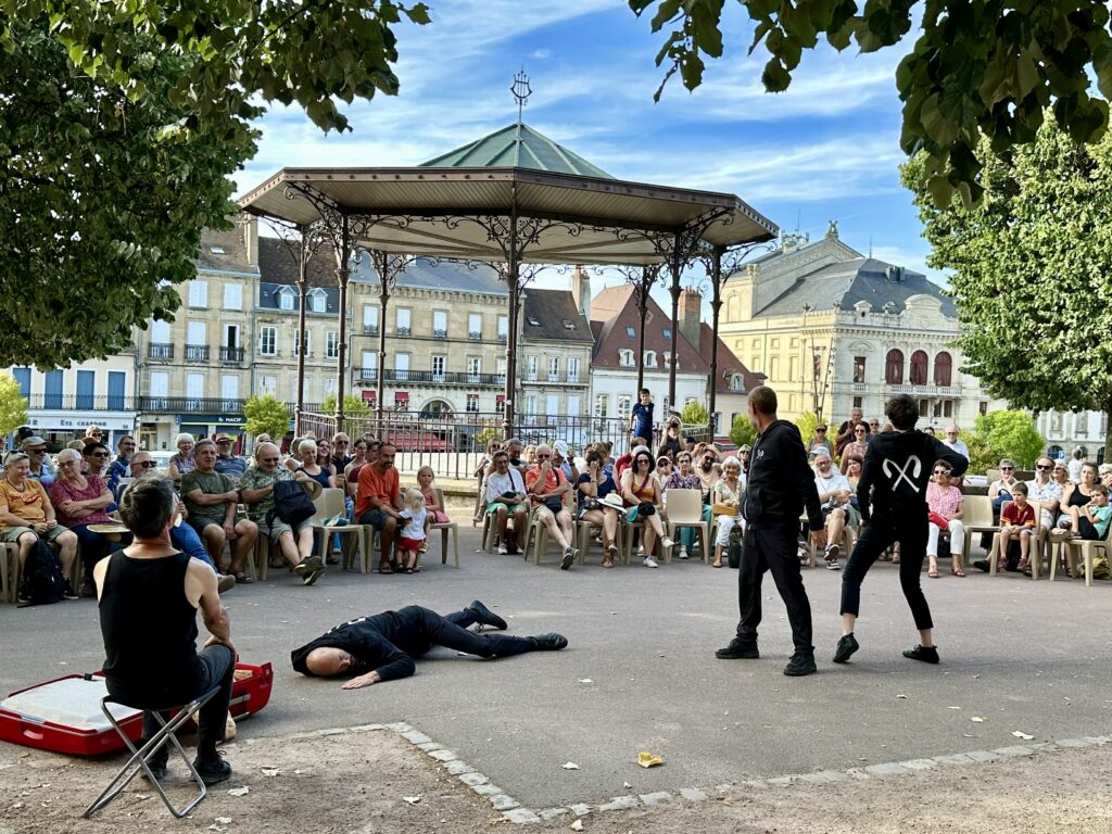 Arts de la Rue : Broglii clôture la saison 2026