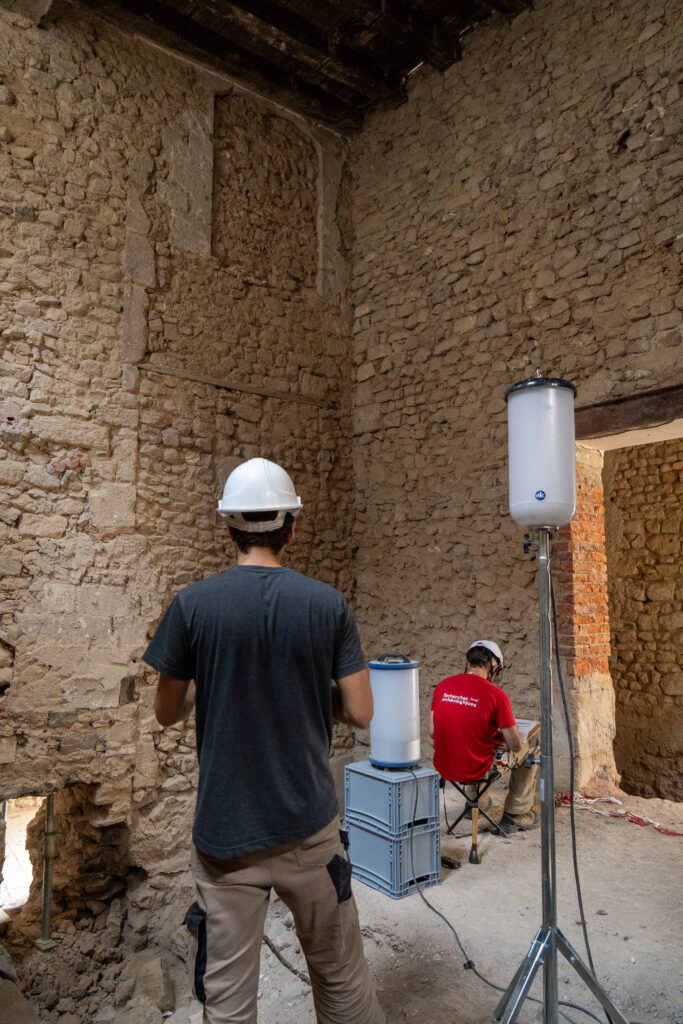 Archéologie : sous les murs du musée Rolin…