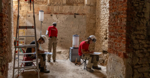 Archéologie : sous les murs du musée Rolin…