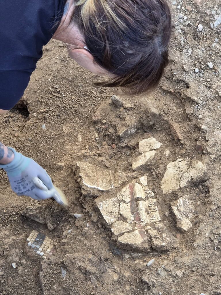 Archéologie : une maison antique découverte au collège militaire