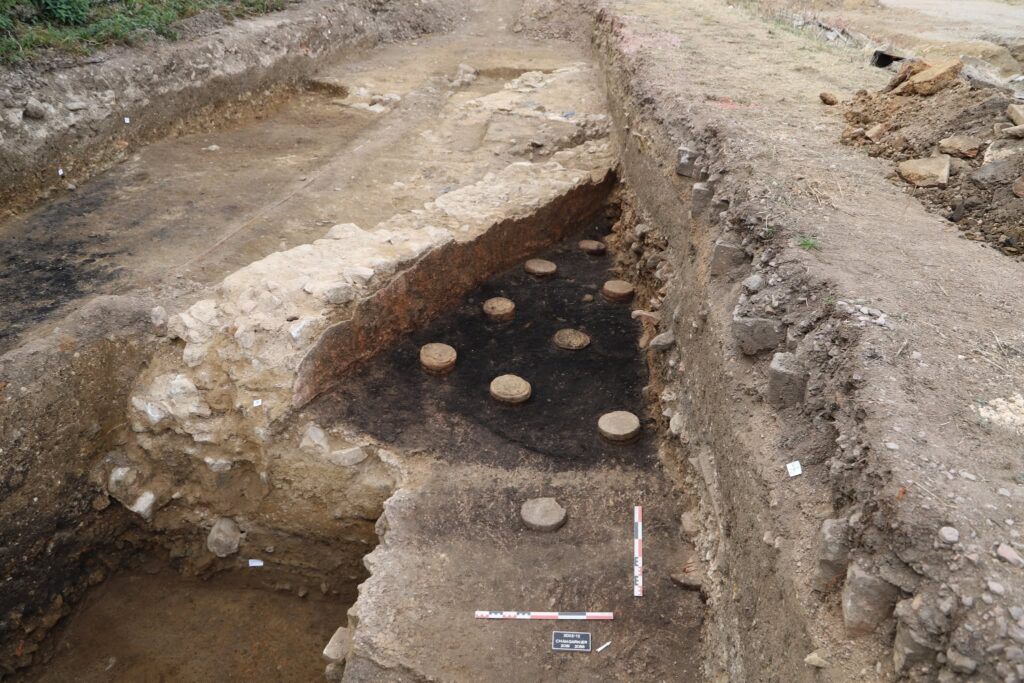 Archéologie : une maison antique découverte au collège militaire