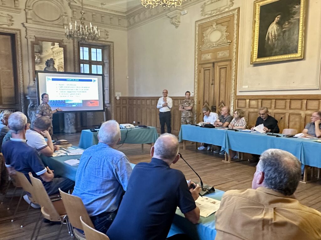 Une réunion d'information pour les correspondants défense à Autun